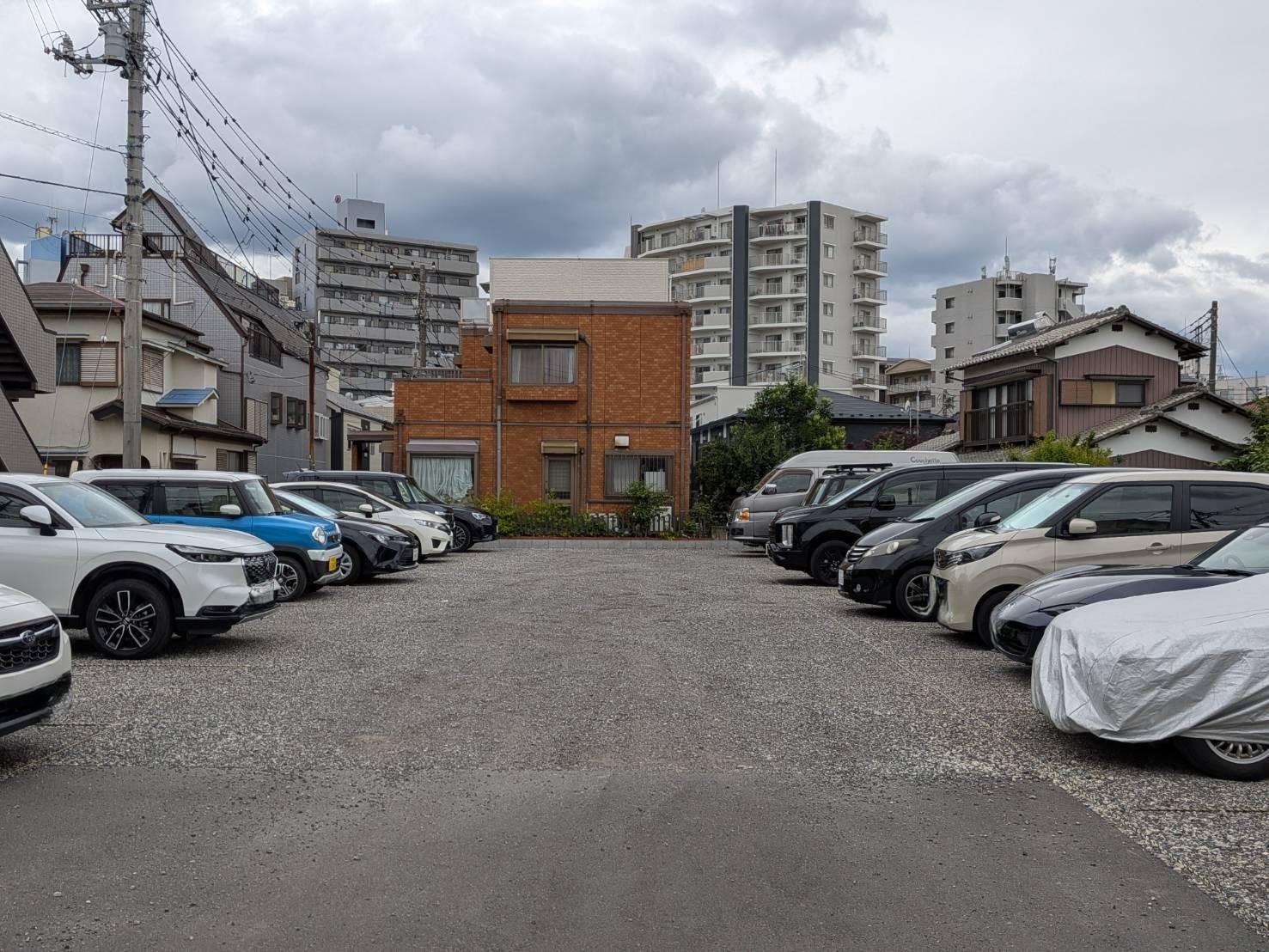 新店No.4パーキングの外観・駐車場イメージ2枚目