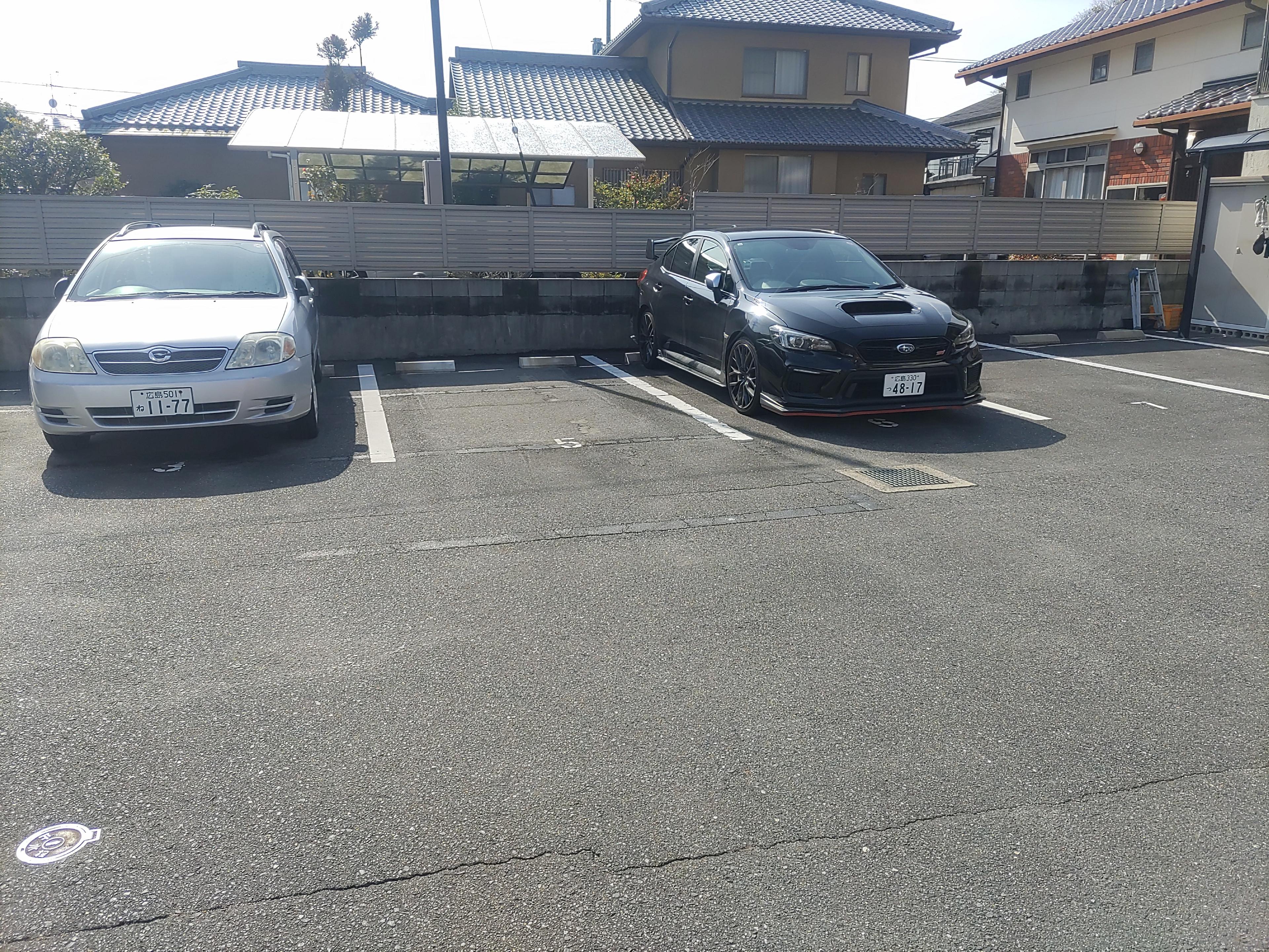 青木ガレージの外観・駐車場イメージ2枚目