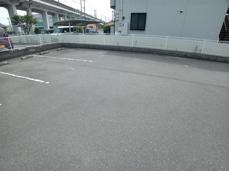 けやき通り(48327)の外観・駐車場イメージ1枚目