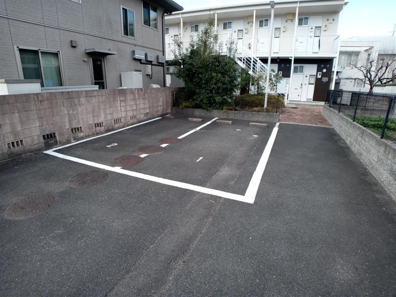 Urban Forest(23677)の外観・駐車場イメージ1枚目