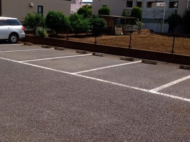 サンライズ(30851)の外観・駐車場イメージ1枚目