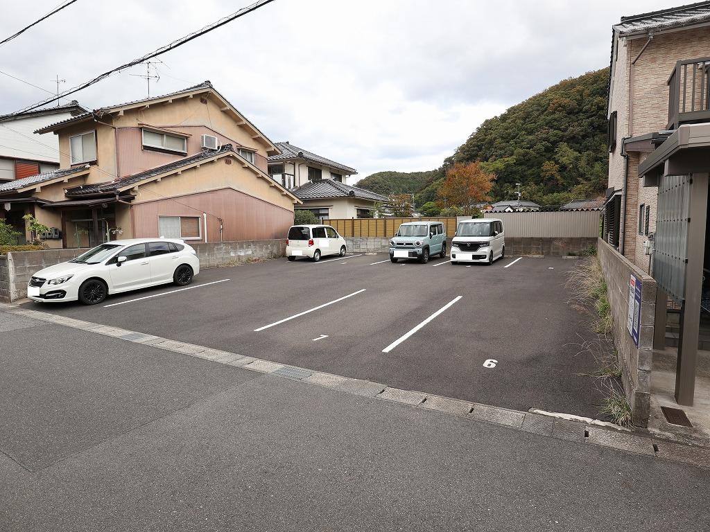 青葉町3丁目364駐車場の外観・駐車場イメージ1枚目