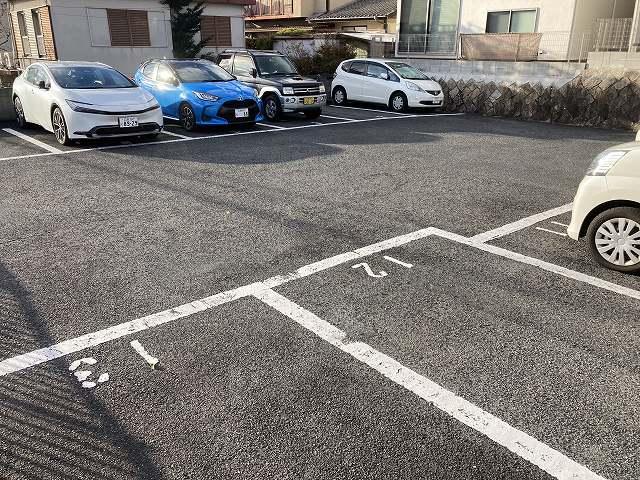 毘沙門台ガレージの外観・駐車場イメージ3枚目