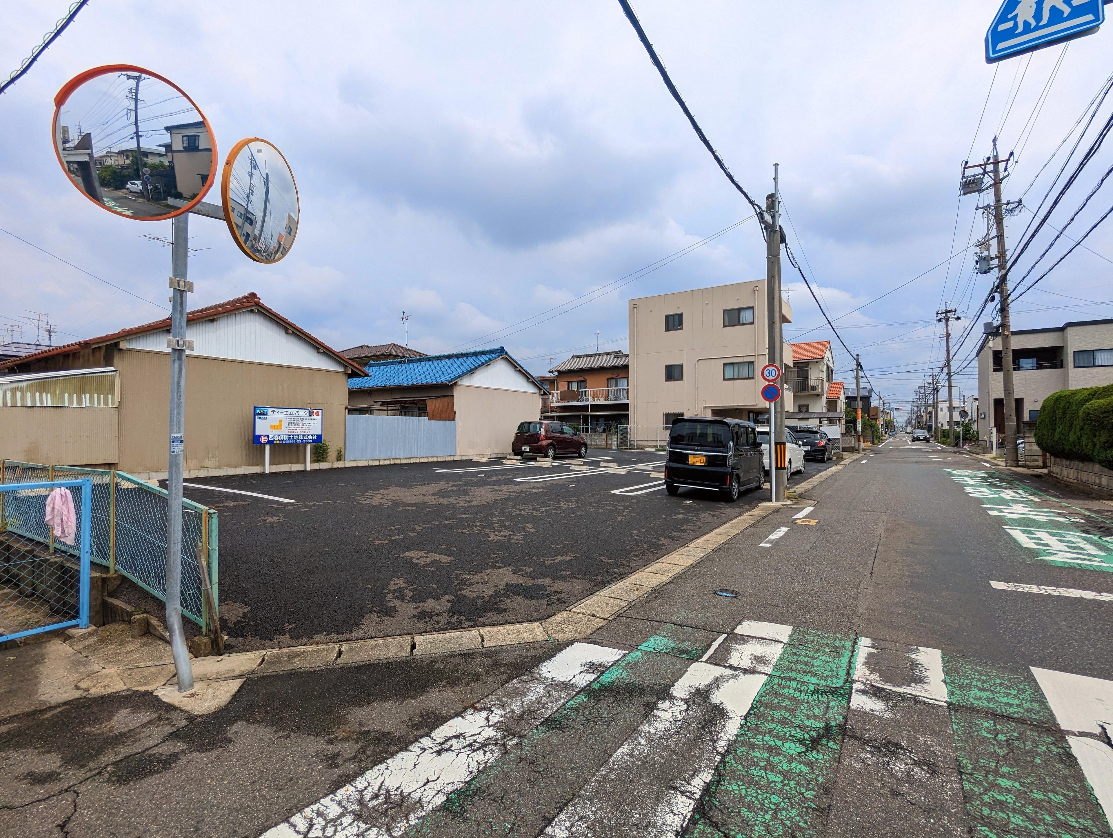 ティーエムパークⅠ・Ⅱの外観・駐車場イメージ1枚目