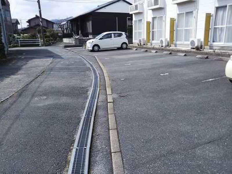 杏(19960)の外観・駐車場イメージ2枚目