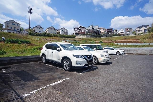 【914】井上駐車場の外観・駐車場イメージ2枚目