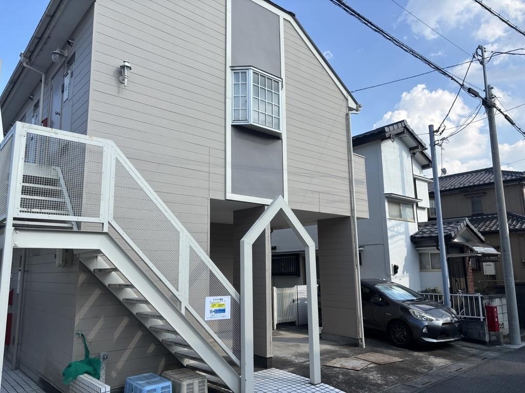 プラザ・ドゥ・ジュピター敷地内駐車場の外観・駐車場イメージ2枚目