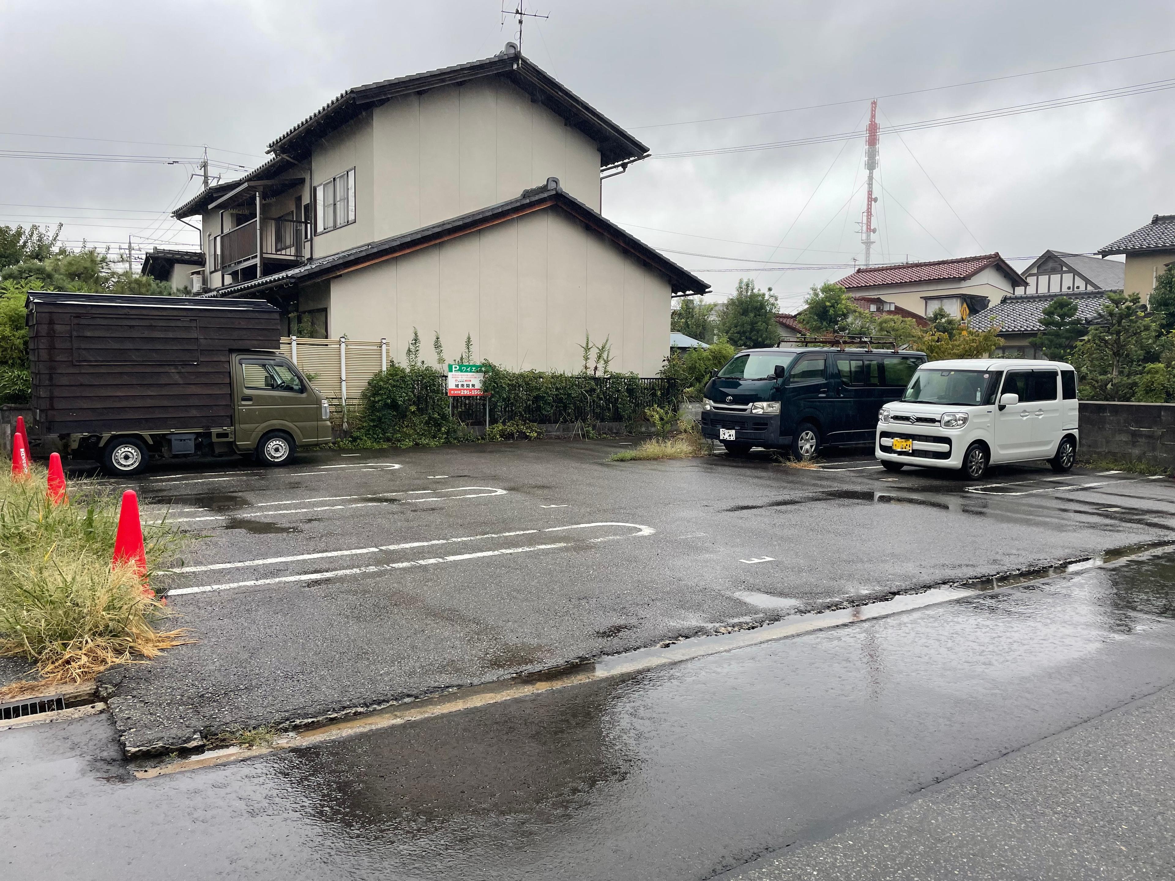 ワイエイチパーキングの外観・駐車場イメージ1枚目