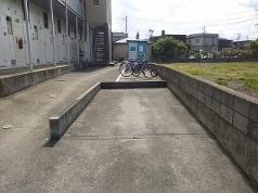 明の星(13360)の外観・駐車場イメージ1枚目