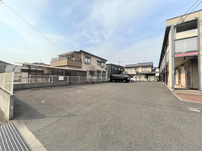 華(27009)の外観・駐車場イメージ1枚目