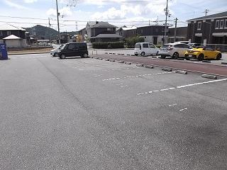 ノルデン 高尾(30651)の外観・駐車場イメージ1枚目