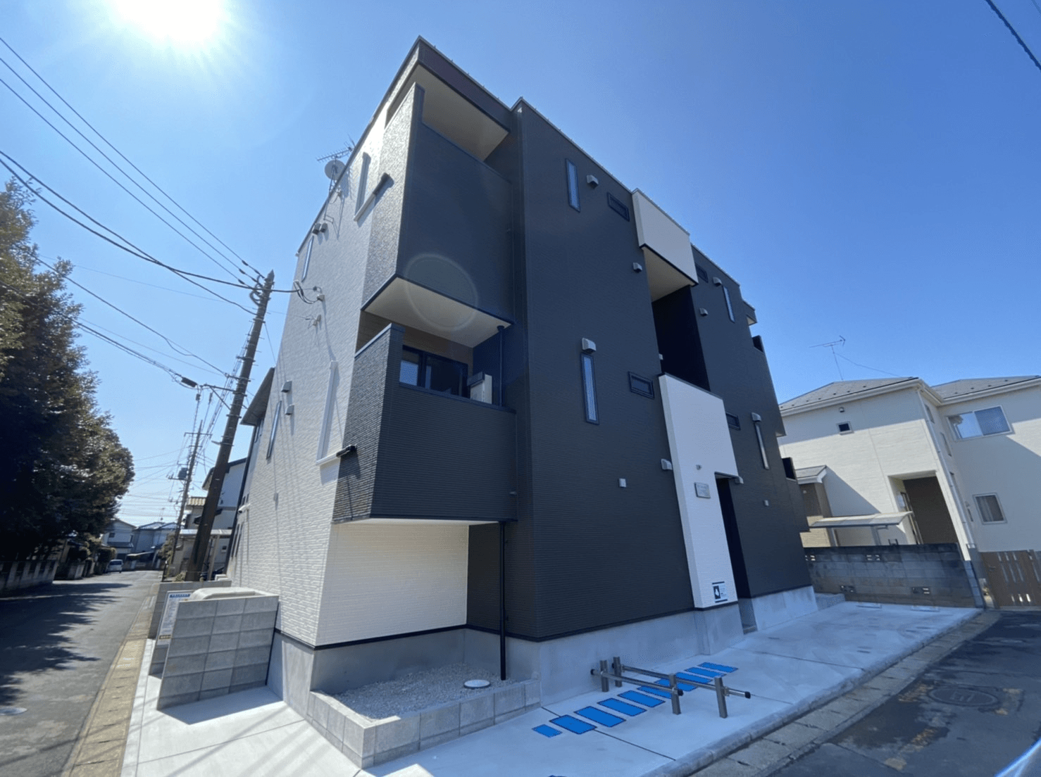 CB七里アウルの外観・駐車場イメージ1枚目