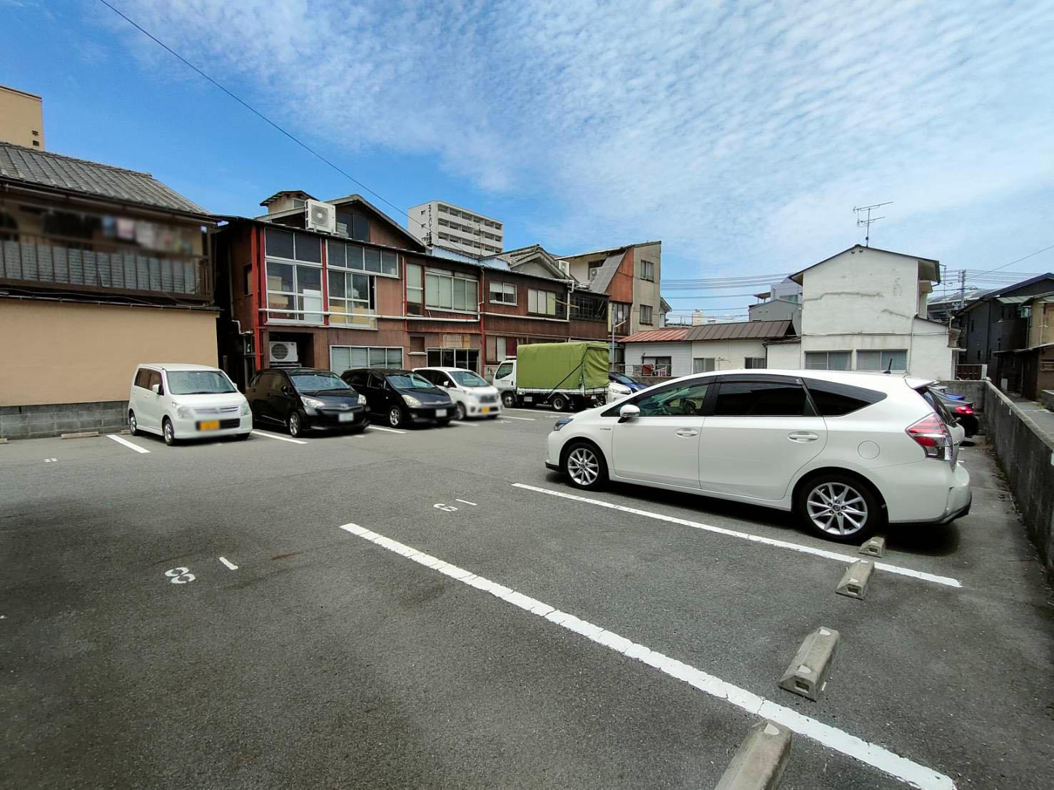 木元西蟹屋ガレージの外観・駐車場イメージ1枚目