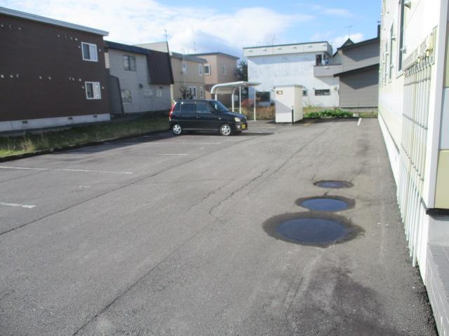 モナリエ(24074)の外観・駐車場イメージ1枚目