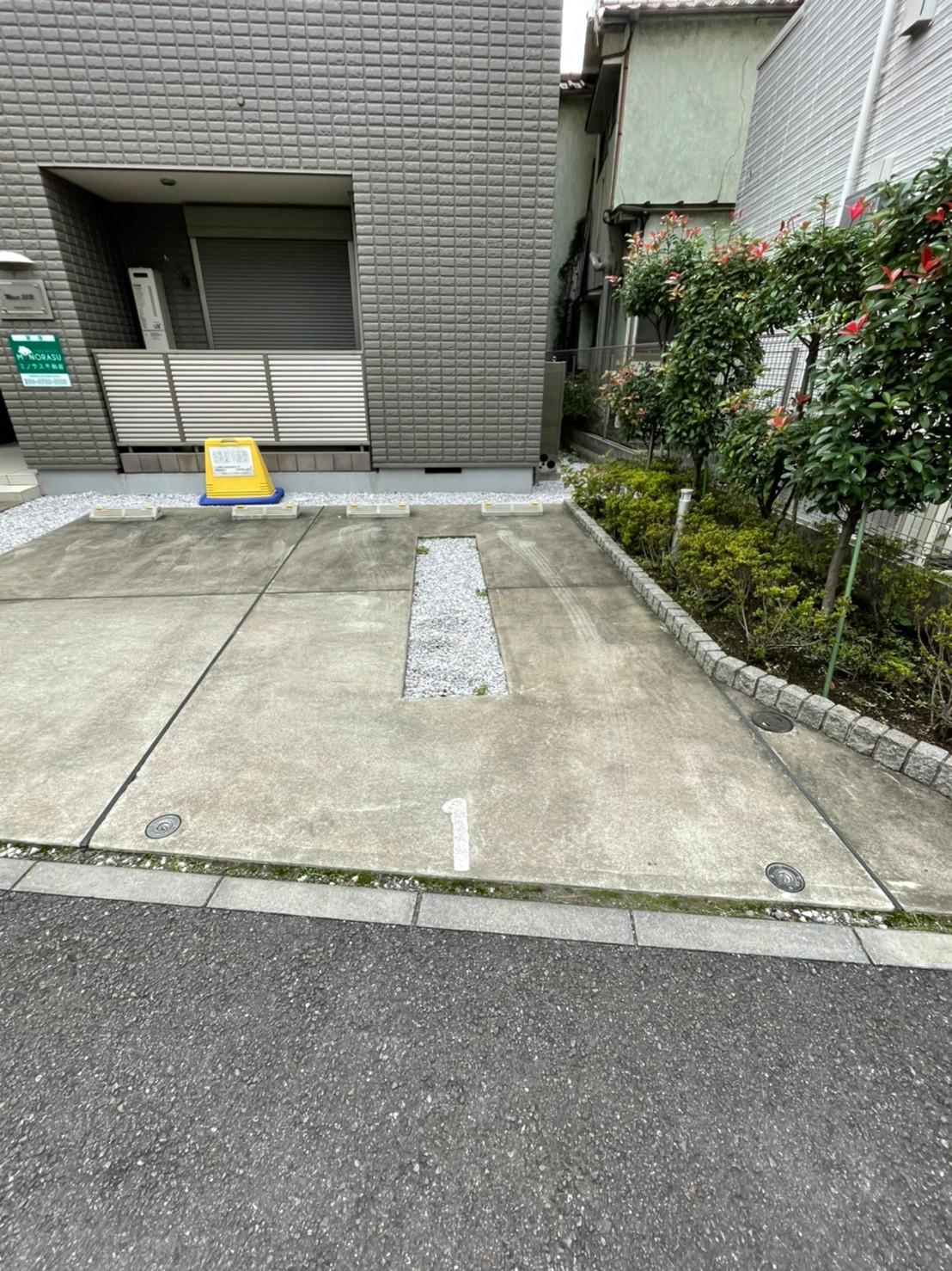 West 315 駐車場の外観・駐車場イメージ2枚目