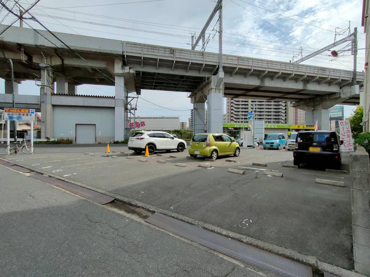 木元東蟹屋ガレージの外観・駐車場イメージ1枚目