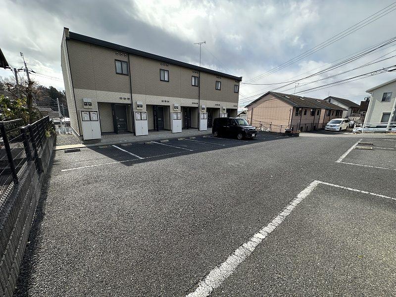 TIARA(32437)の外観・駐車場イメージ3枚目