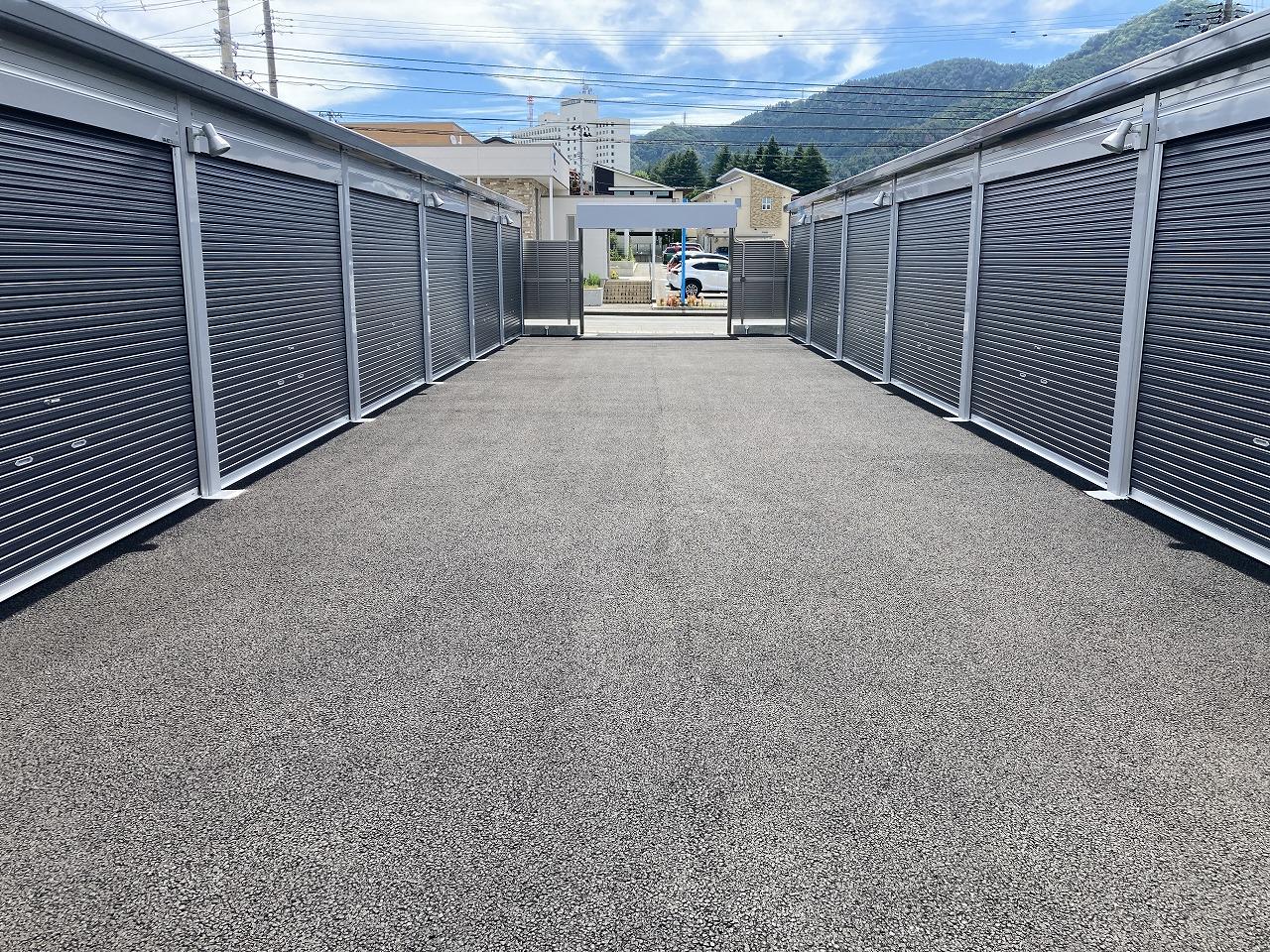 あこや町ガレージの外観・駐車場イメージ2枚目