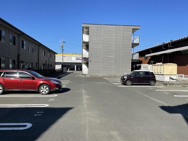 泉(33834)の外観・駐車場イメージ1枚目