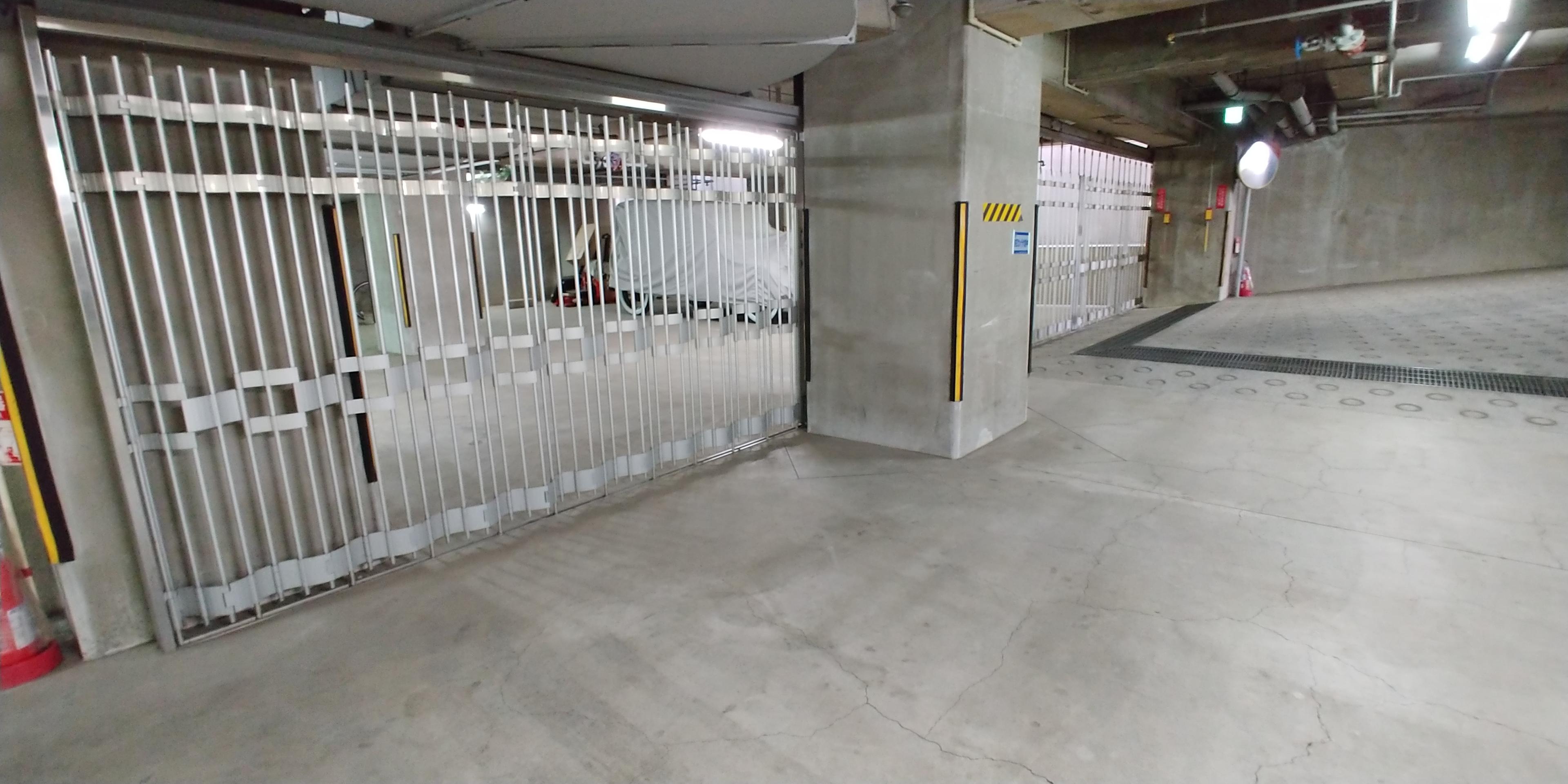 セルベコート立川の外観・駐車場イメージ2枚目