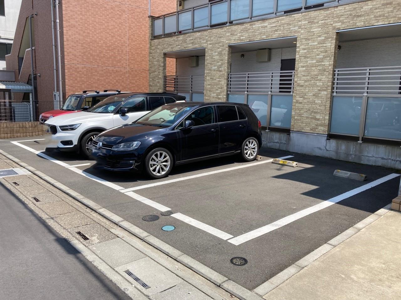 リブリ・Avenir駐車場の外観・駐車場イメージ1枚目