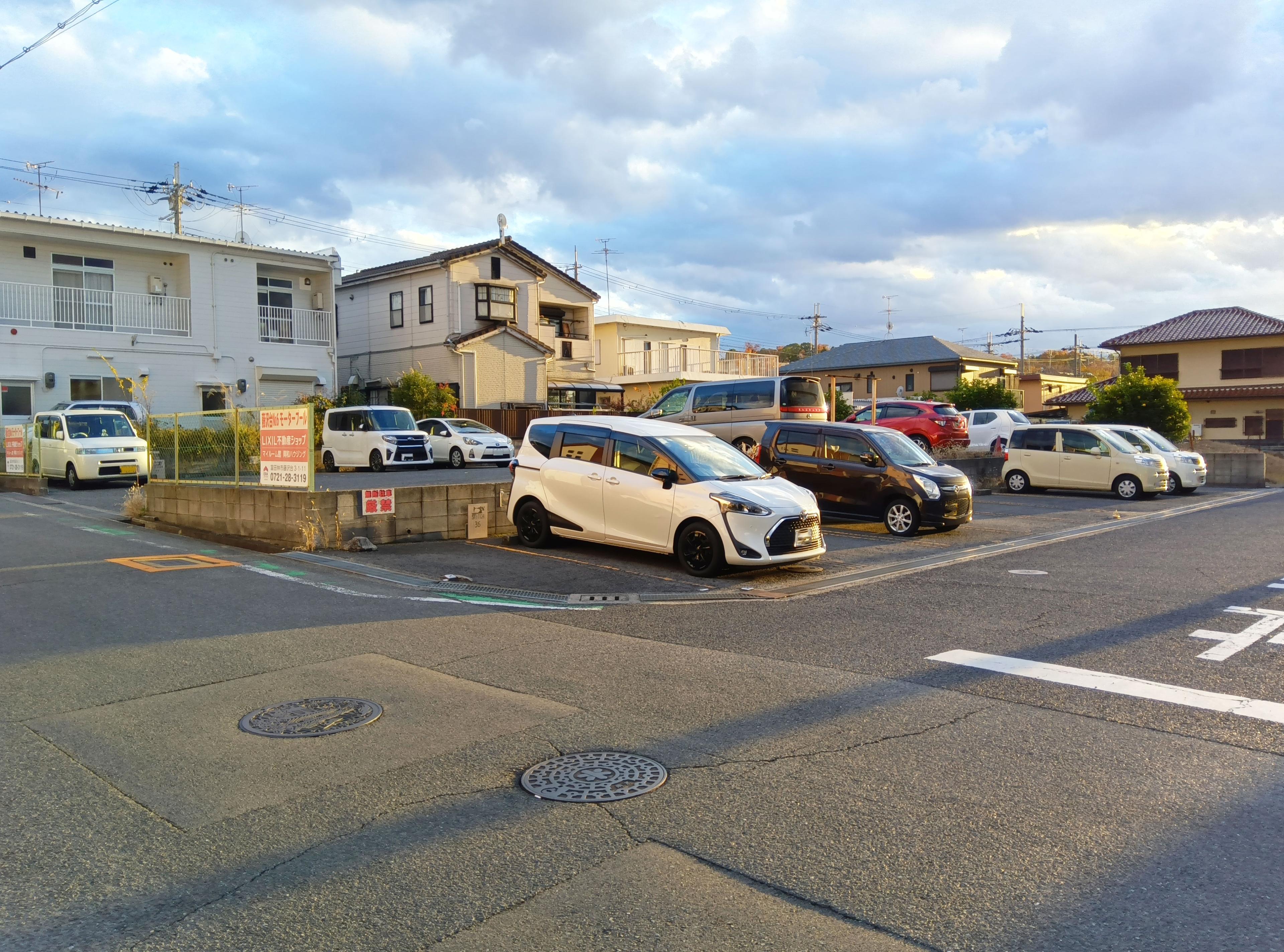 藤沢台№6モータープールの外観・駐車場イメージ2枚目