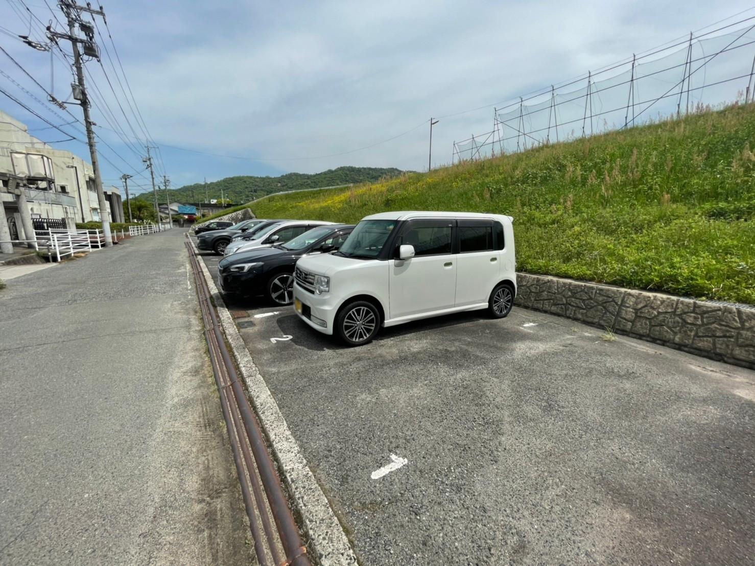 森ガレージの外観・駐車場イメージ3枚目