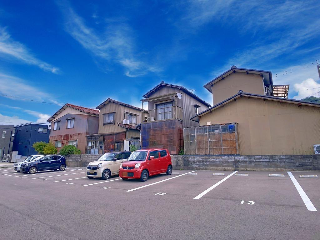 フレグランスTK月極駐車場の外観・駐車場イメージ2枚目