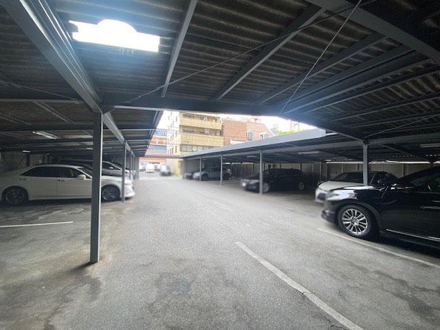 河野ガレージ1の外観・駐車場イメージ2枚目