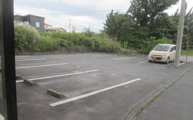 英(38587)の外観・駐車場イメージ1枚目