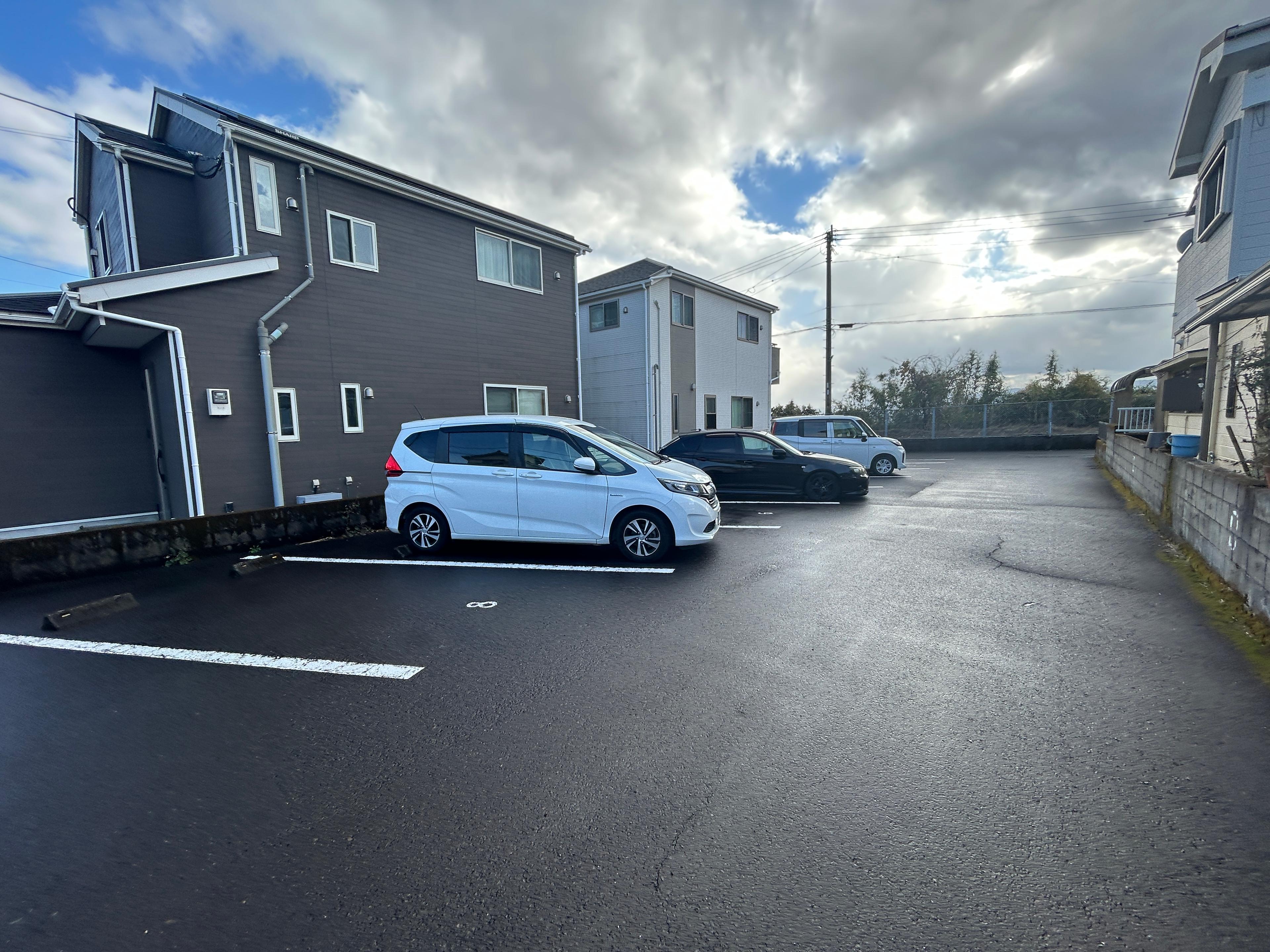 オート・スクウェアー魚見の外観・駐車場イメージ2枚目