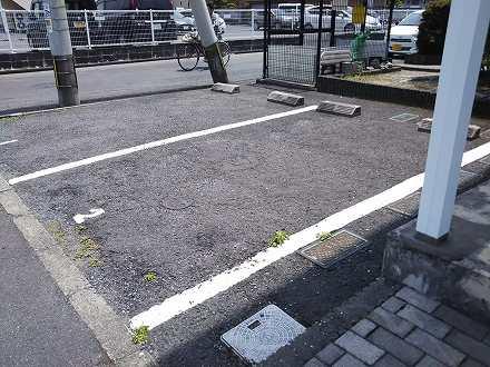 α(18444)の外観・駐車場イメージ1枚目