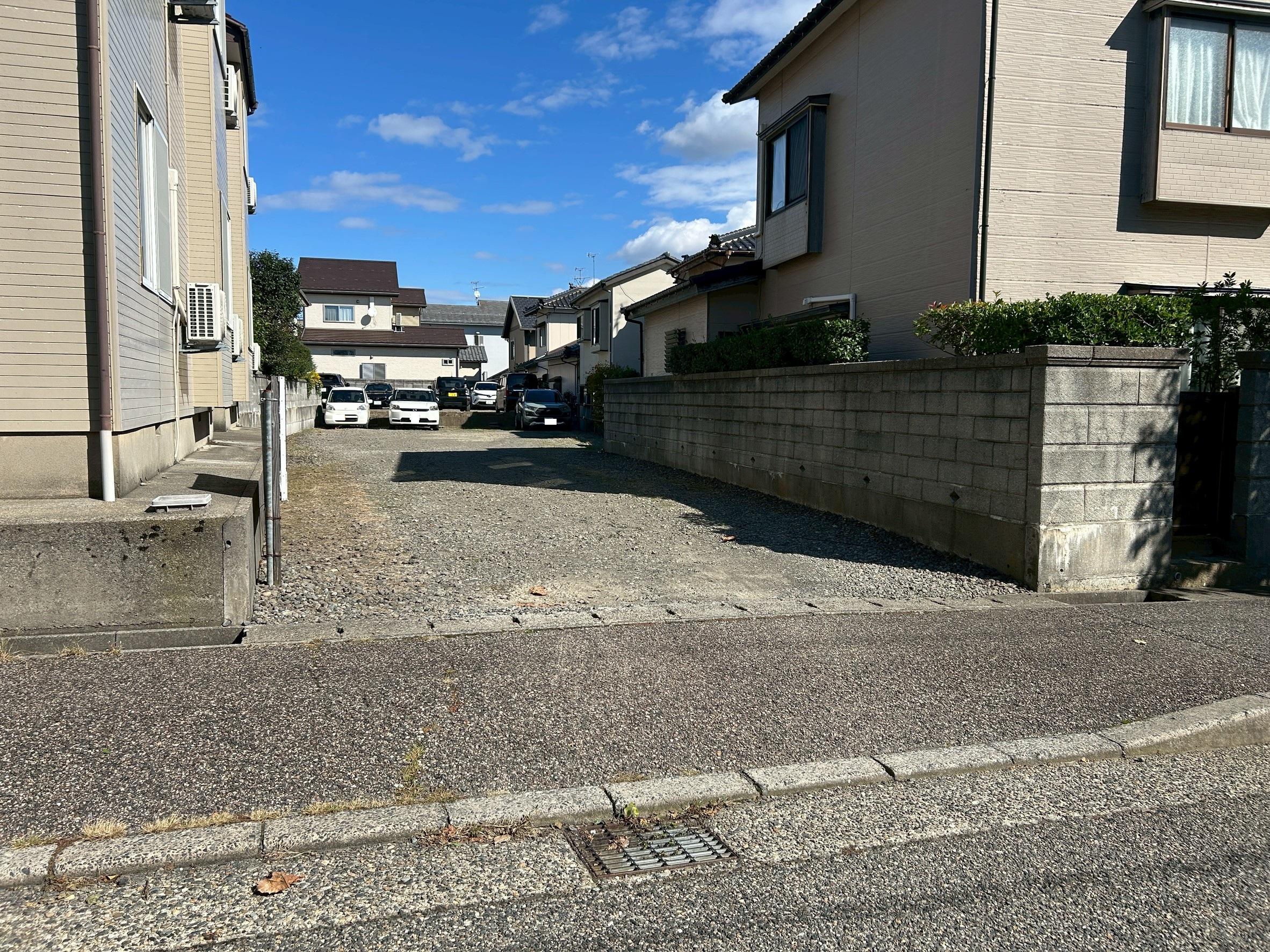 13.樋口ガレージの外観・駐車場イメージ2枚目