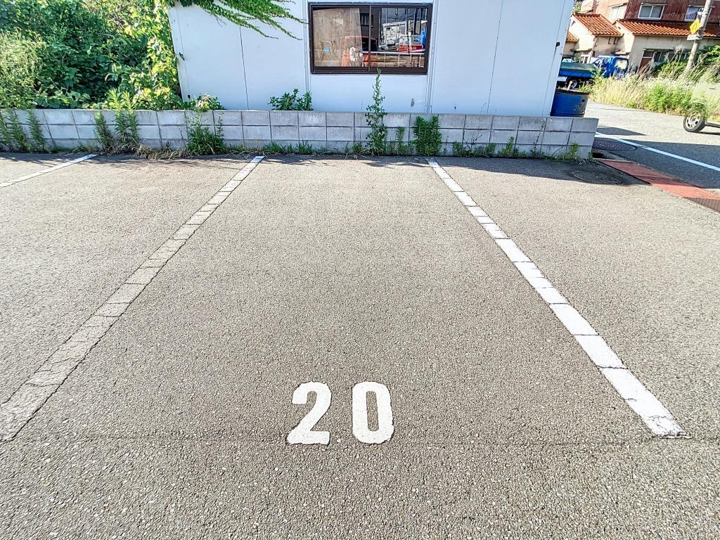 森戸1丁目U駐車場の外観・駐車場イメージ3枚目