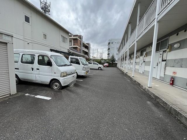 マイス(16616)の外観・駐車場イメージ1枚目