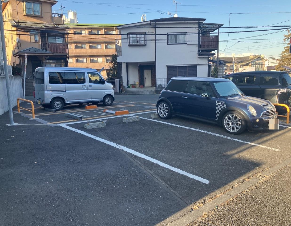 リブリ・ビエント中山駐車場の外観・駐車場イメージ1枚目