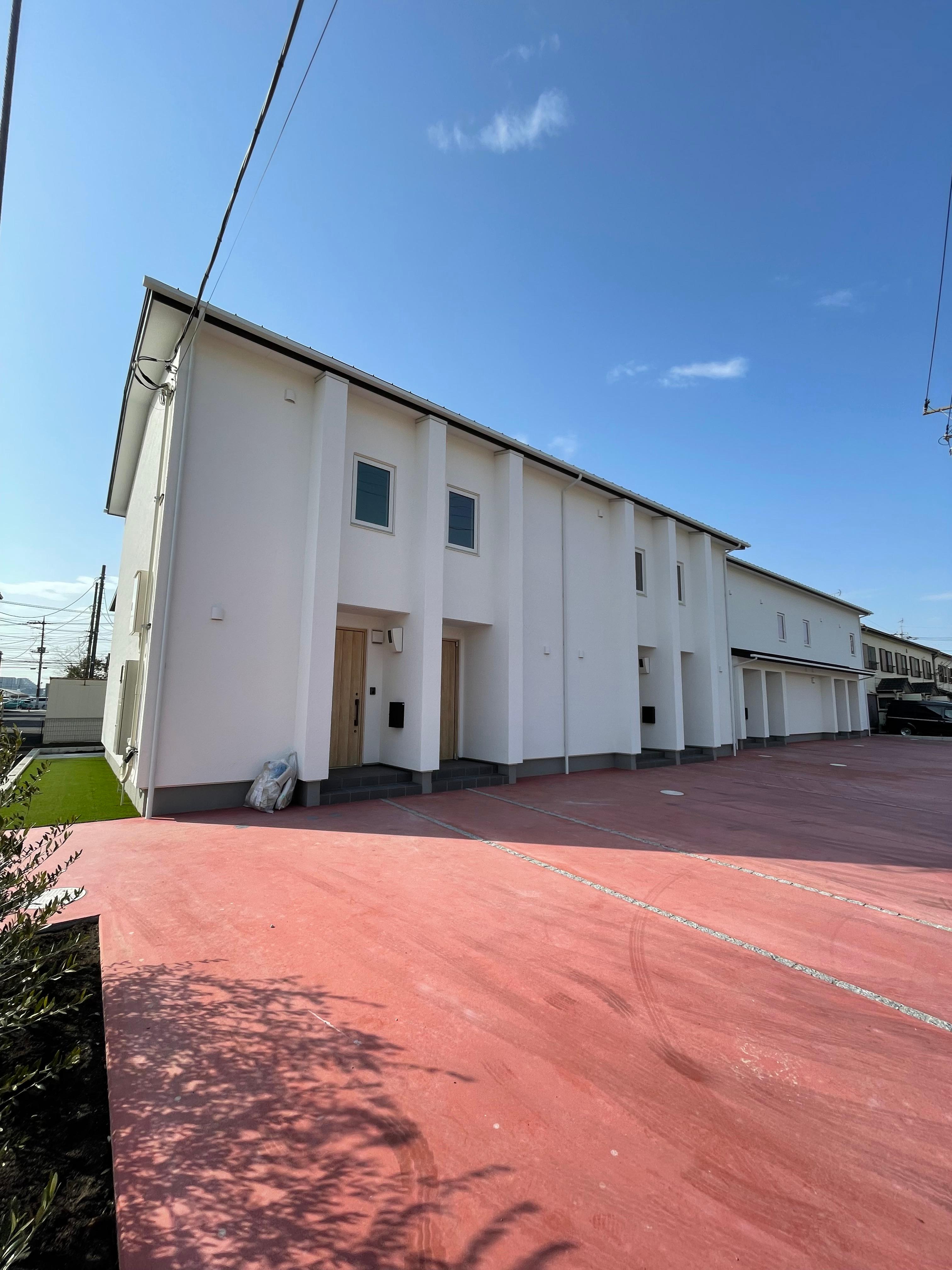 吉川市中野41番駐車場(ウェルネストルーム吉川)の外観・駐車場イメージ1枚目