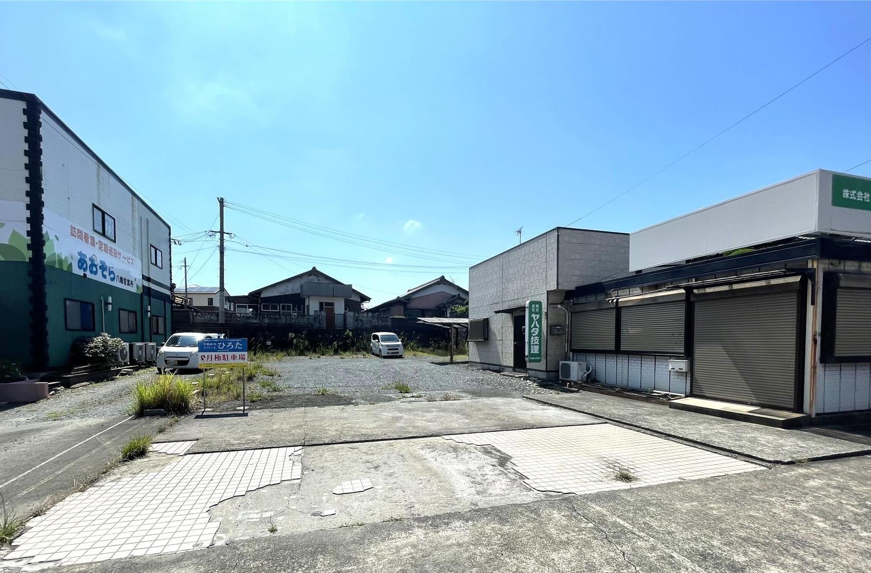 町上津役西1丁目駐車場の外観・駐車場イメージ1枚目