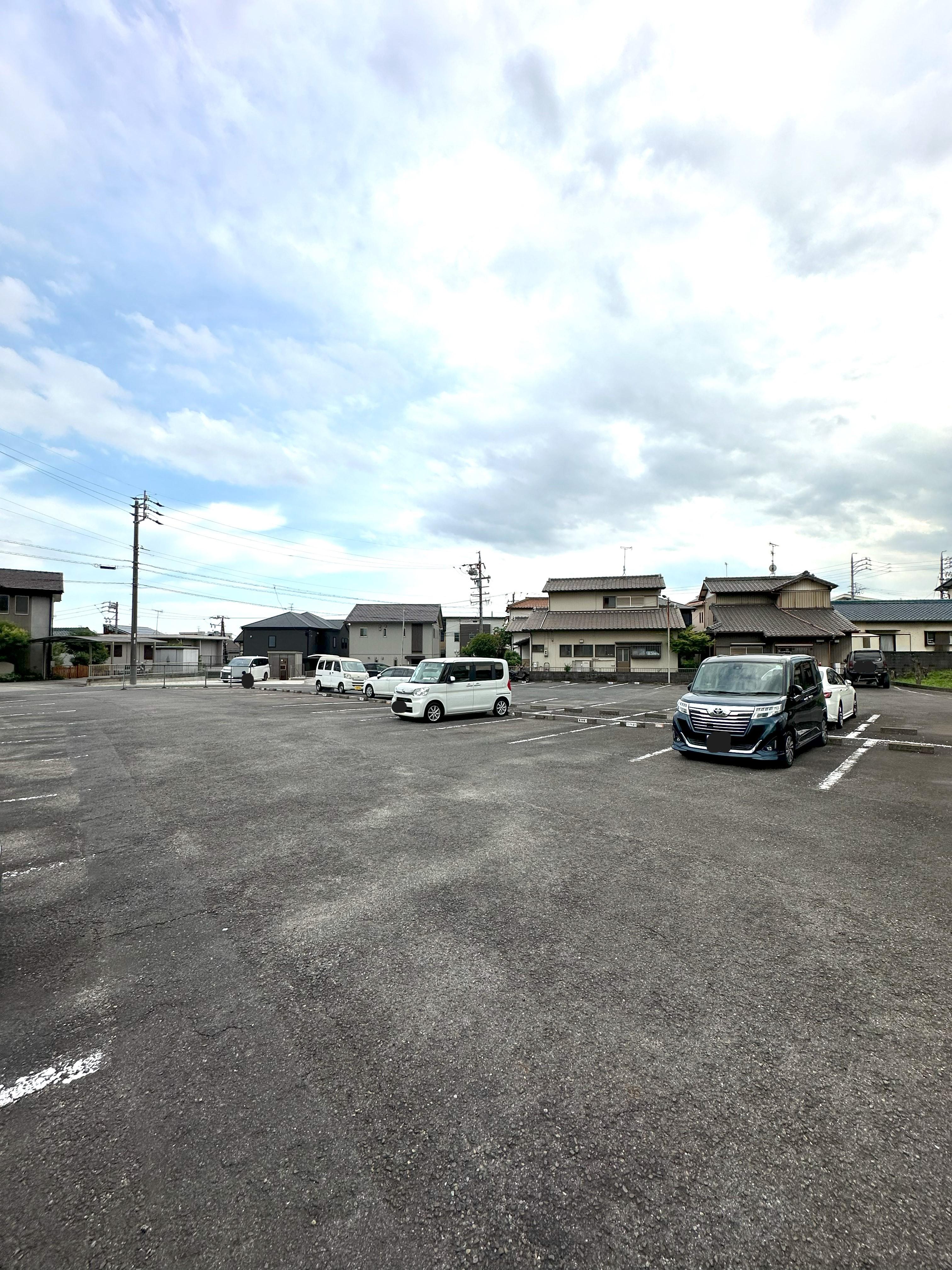 000050の外観・駐車場イメージ3枚目