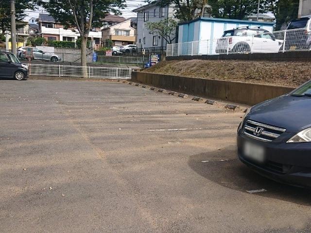 フォンターナB(20204)の外観・駐車場イメージ1枚目