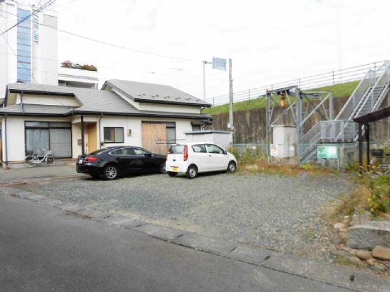 関口月極駐車場の外観・駐車場イメージ1枚目