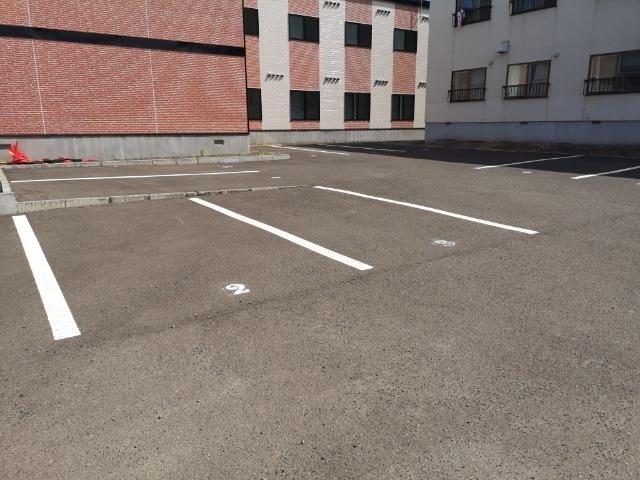 W West(39264)の外観・駐車場イメージ1枚目