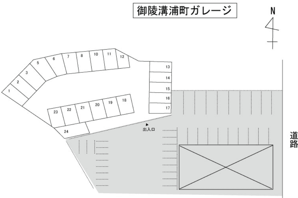 御陵溝浦町ガレージの駐車配置図