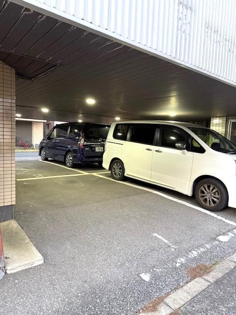 保木間みどりビルⅠ駐車場の外観・駐車場イメージ1枚目