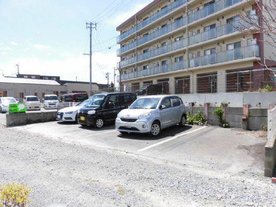 オカジマ月極駐車場の外観・駐車場イメージ2枚目