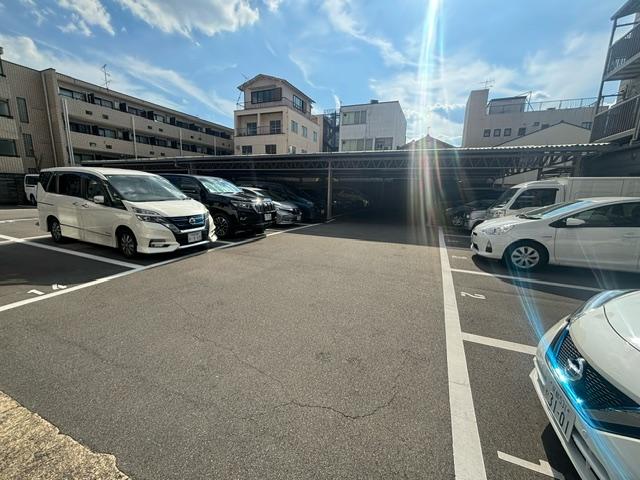 ハヤシガレージの外観・駐車場イメージ2枚目