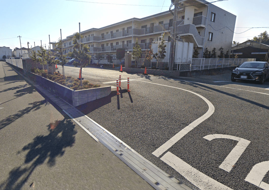 パティオス若葉の外観・駐車場イメージ1枚目