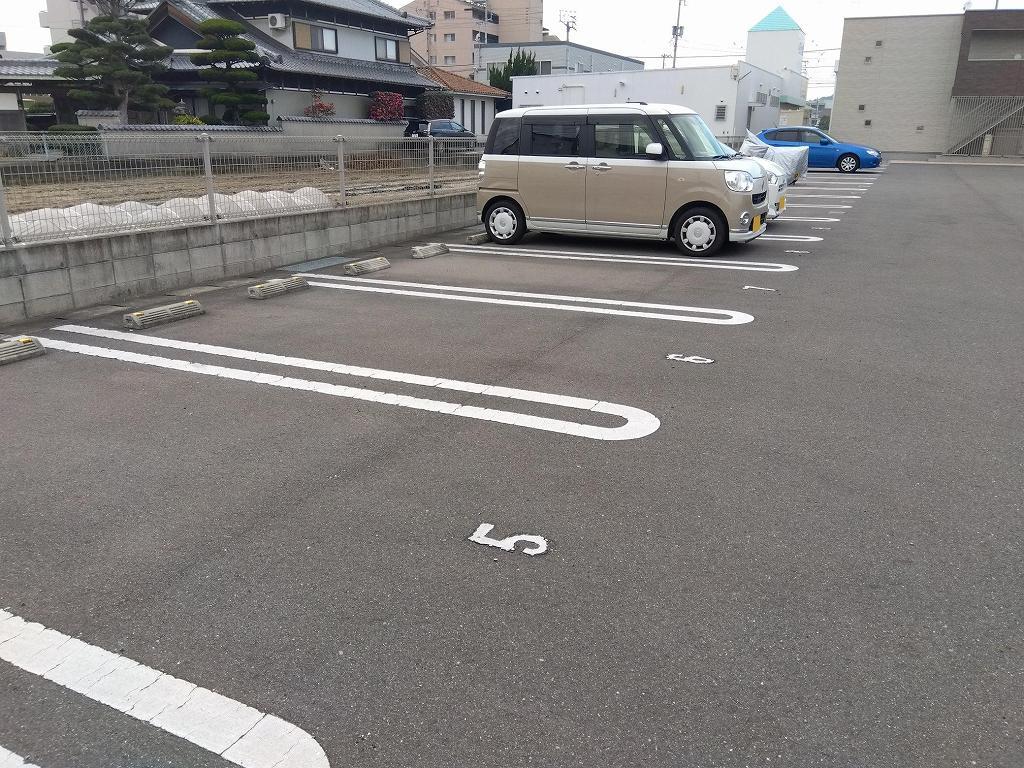 クレイノ茂木(56788)の外観・駐車場イメージ1枚目