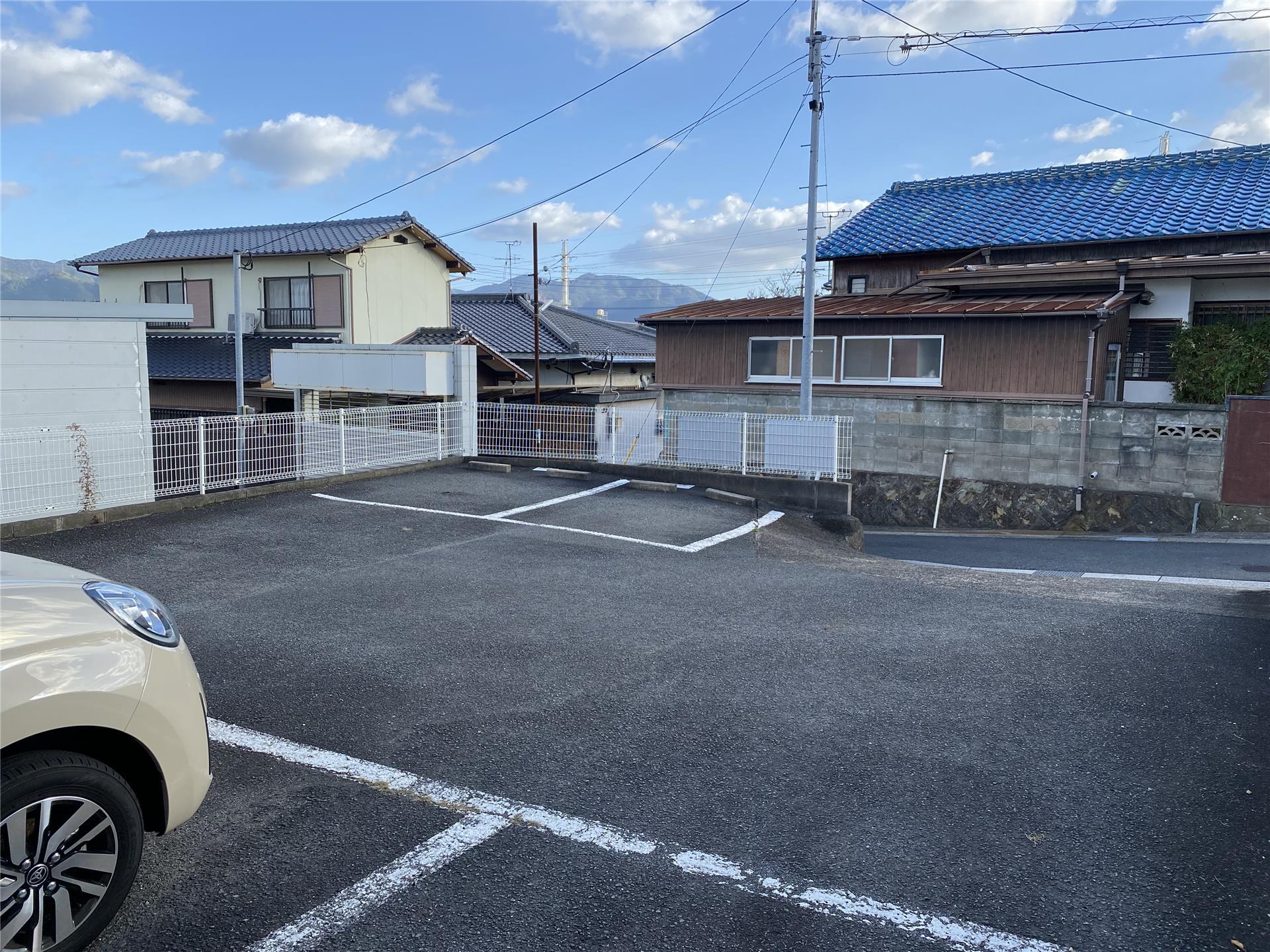 ジョイフル鈴木パーキングの外観・駐車場イメージ3枚目