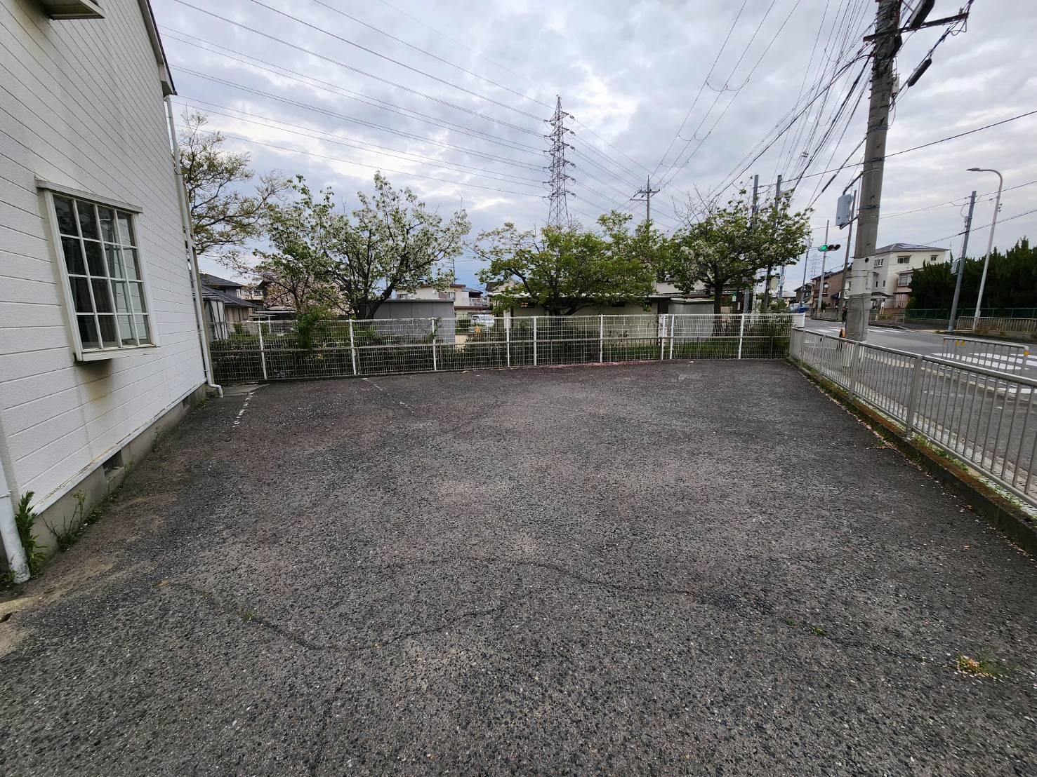 ベルシオン中村の外観・駐車場イメージ1枚目